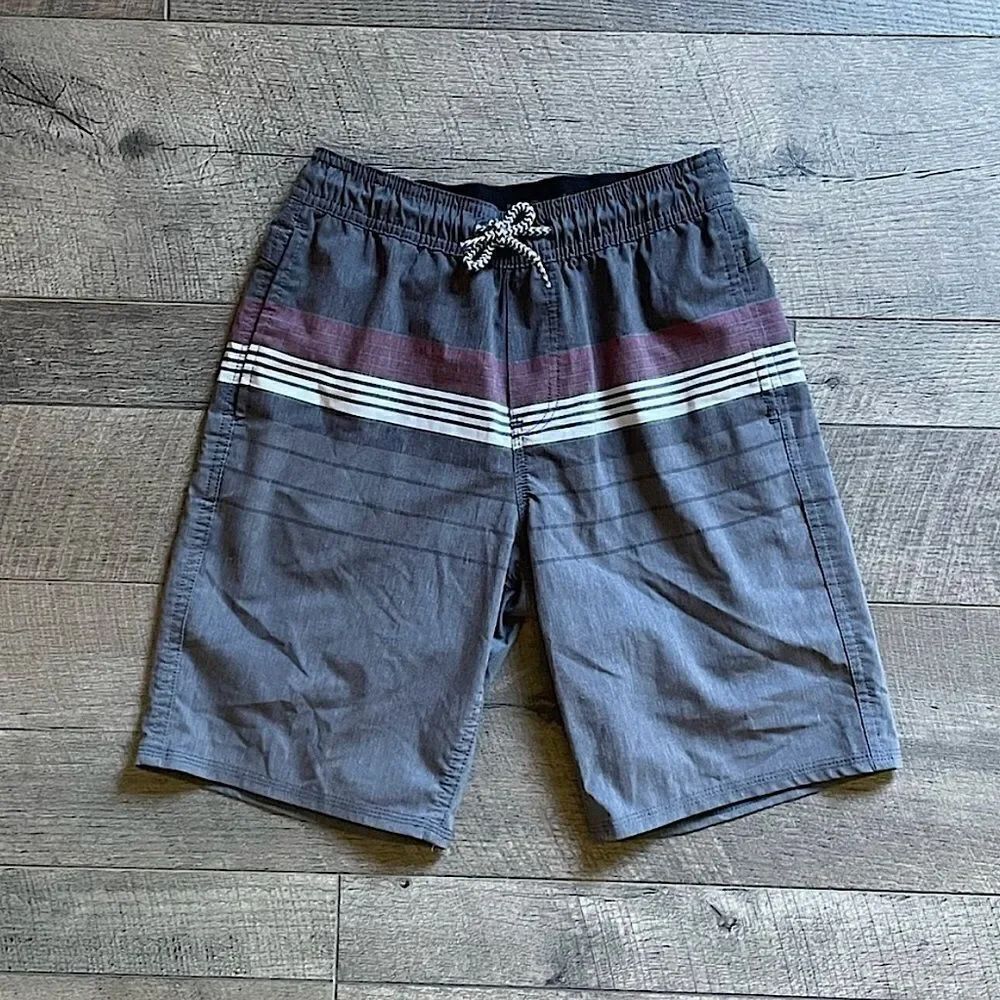 Youth, Gray Hang Ten, Lined Swim Trunks. Size Medium.